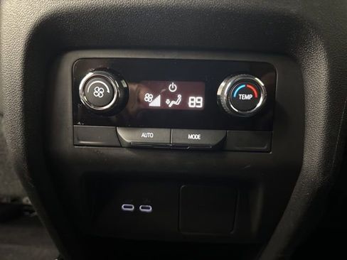 Used 2026 Chevrolet Traverse LT AWD/4WD image 24