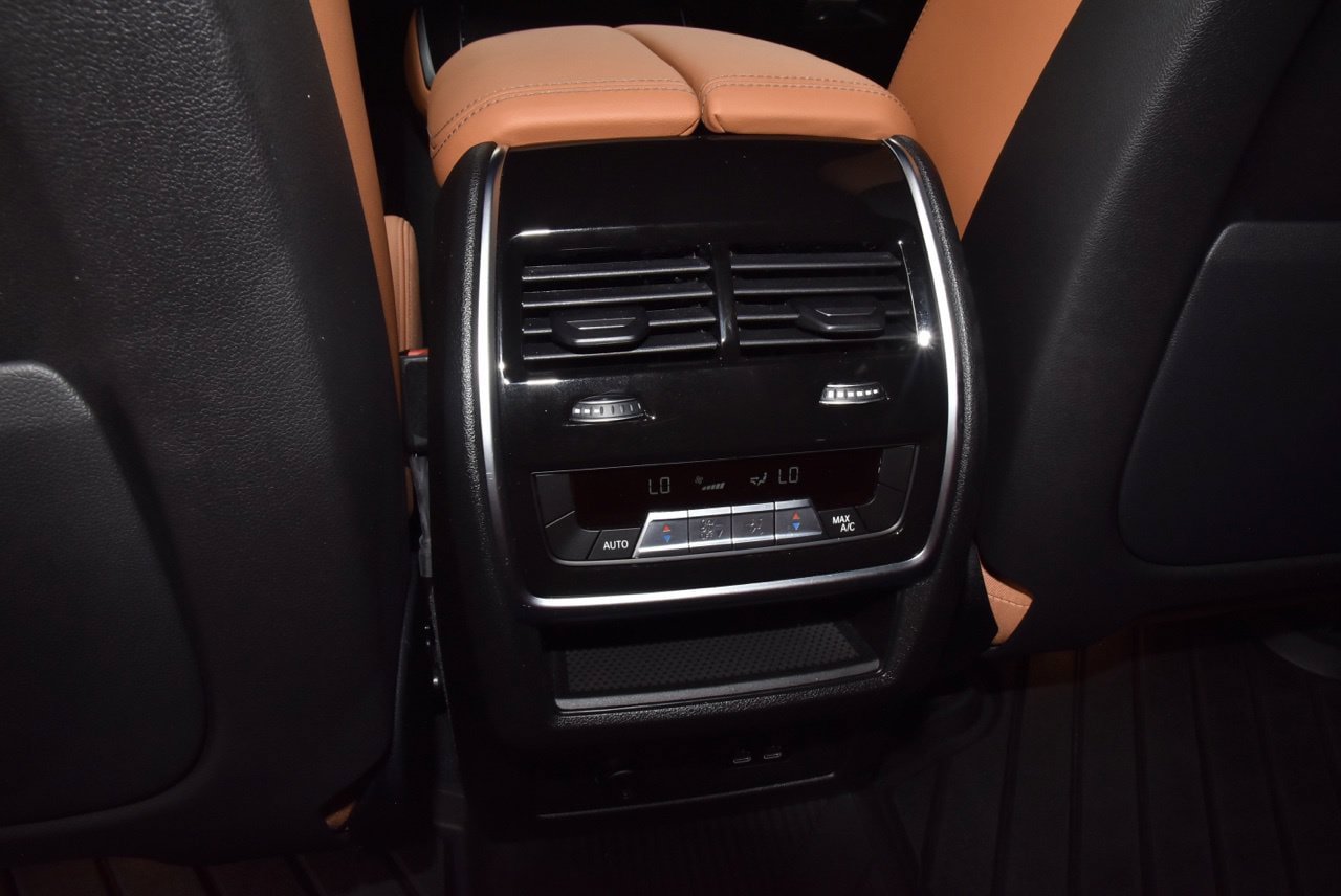 Used 2025 BMW X5 xDrive40i w/ M Sport Package AWD/4WD image 18