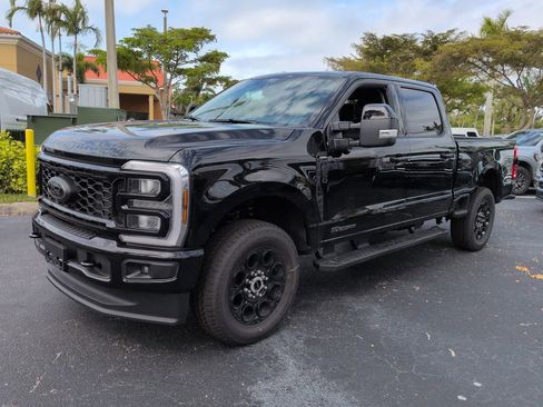 New 2026 Ford F250 Lariat w/ Black Appearance Package image 7