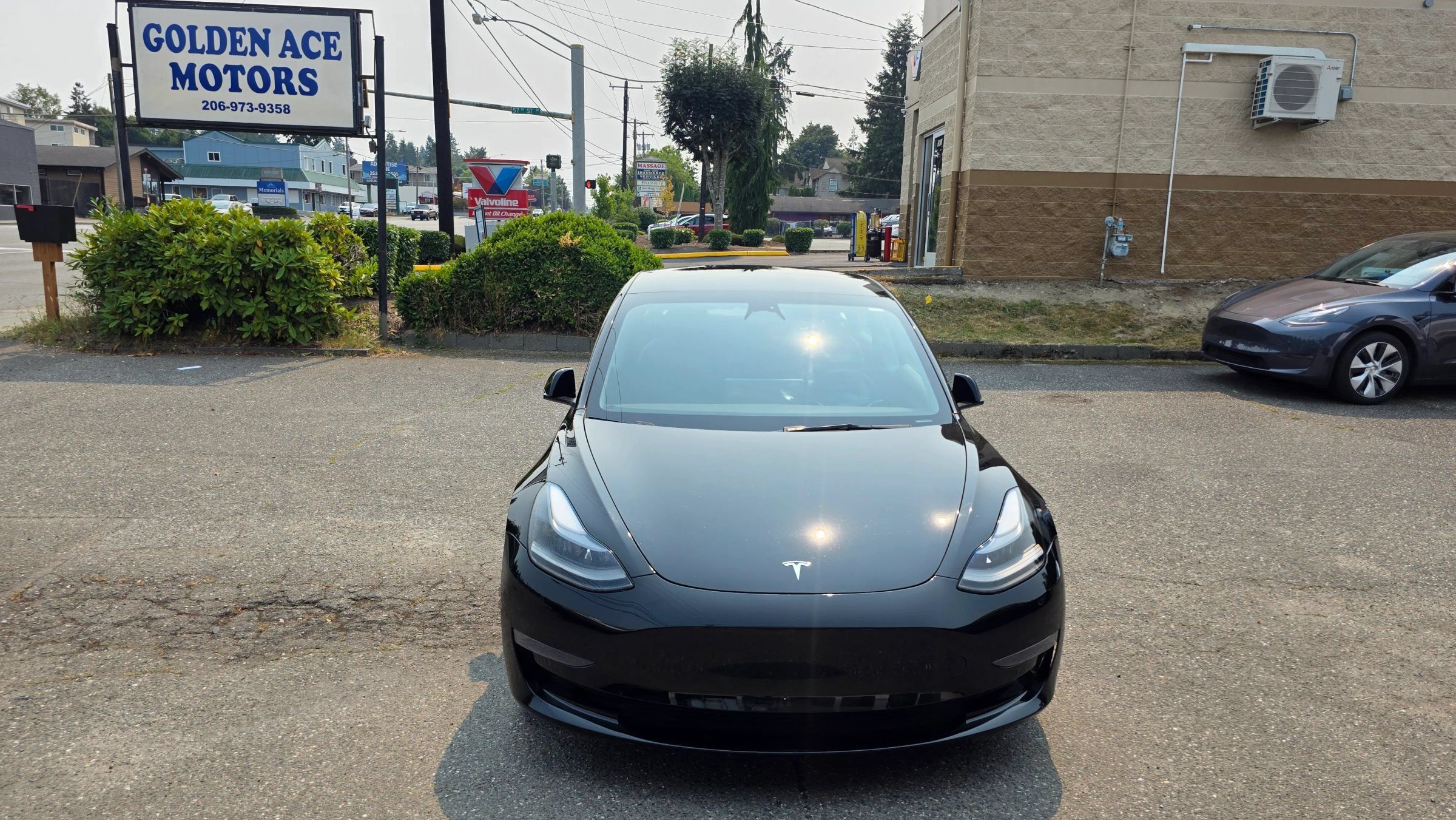 Used 2023 Tesla Model 3 Standard Range RWD image 2