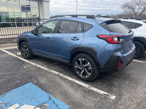 Used 2024 Subaru Crosstrek 2.0i Premium image 5