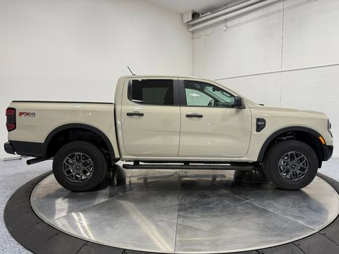 Used 2025 Ford Ranger XLT w/ FX4 Off-Road Package image 9