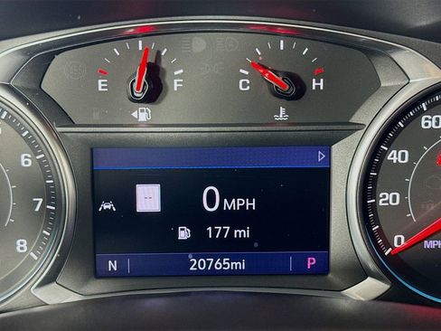 Used 2019 Chevrolet Equinox Premier image 16