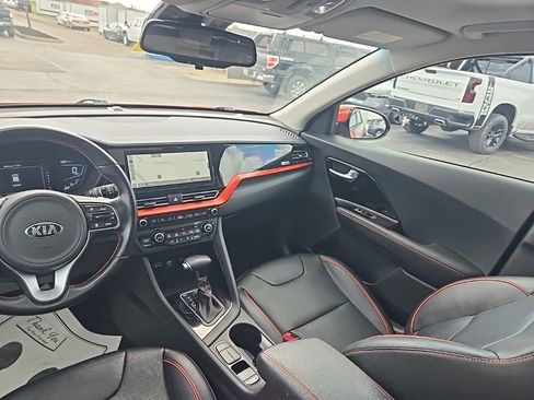 Used 2020 Kia Niro FWD image 28