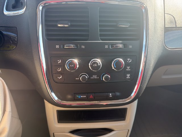 Used 2014 Dodge Grand Caravan SE w/ Quick Order Package 29E SE FWD image 23