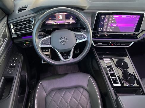 Certified 2024 Volkswagen Atlas Cross Sport SEL Premium R-Line image 21