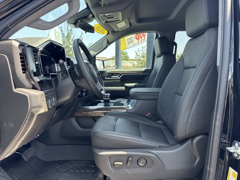 Used 2026 Chevrolet Silverado 1500 LT Trail Boss w/ LT Trail Boss Premium Package AWD/4WD image 22