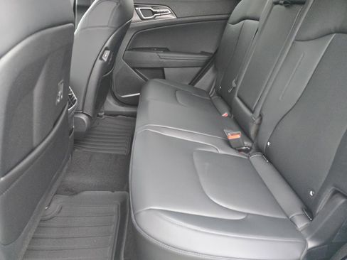 New 2026 Kia Sportage EX image 9