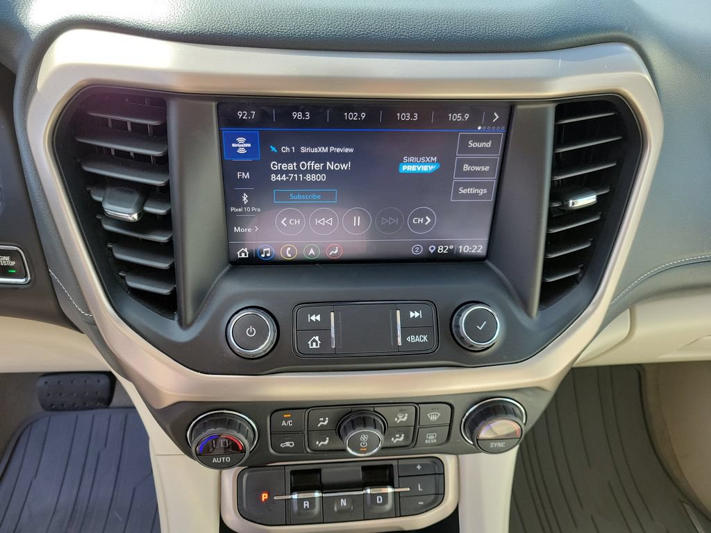 Used 2020 GMC Acadia Denali w/ Technology Package FWD image 31