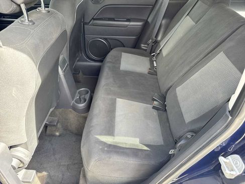Used 2015 Jeep Patriot Latitude AWD/4WD image 18