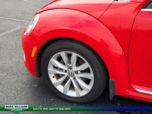 Used 2013 Volkswagen Beetle TDI image 11