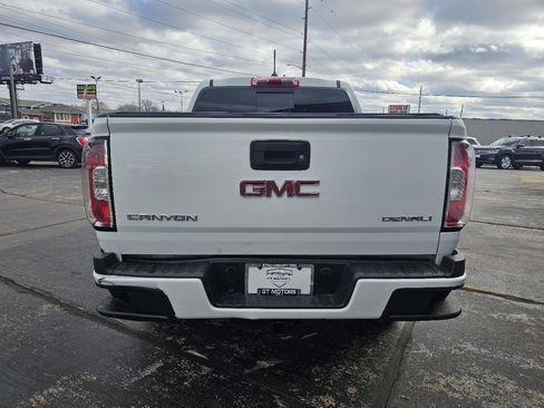 Used 2018 GMC Canyon Denali image 6