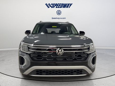 New 2026 Volkswagen Atlas Peak Edition AWD/4WD image 13