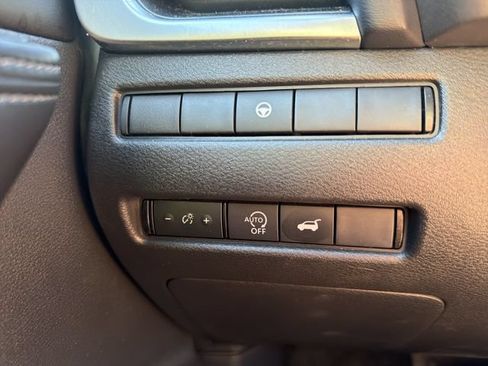 Used 2024 Nissan Rogue SV AWD/4WD image 35