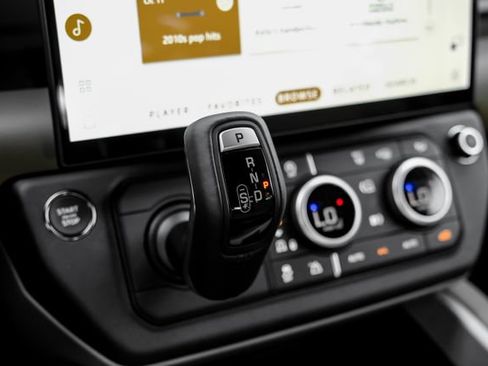 New 2026 Land Rover Defender 110 X AWD/4WD image 34