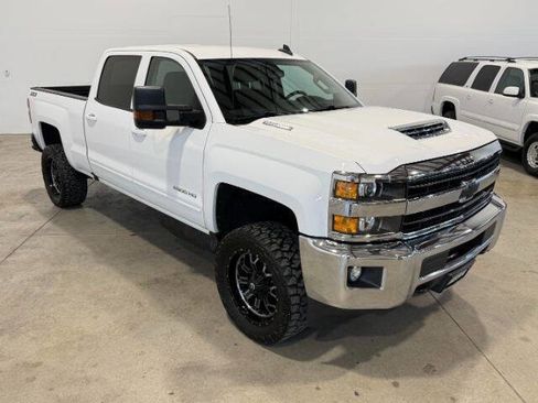 Used 2019 Chevrolet Silverado 2500 LT image 6