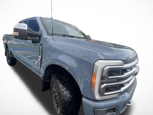 Used 2023 Ford F250 Platinum w/ Tremor Off-Road Package AWD/4WD image 2