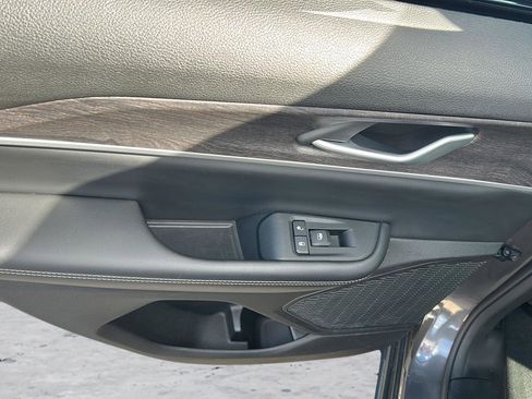 Used 2024 Jeep Grand Cherokee Limited image 25