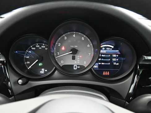 New 2025 Porsche Macan S image 14