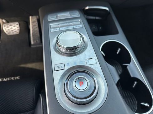 Used 2023 Genesis GV70 2.5T w/ Sport Prestige Package image 26