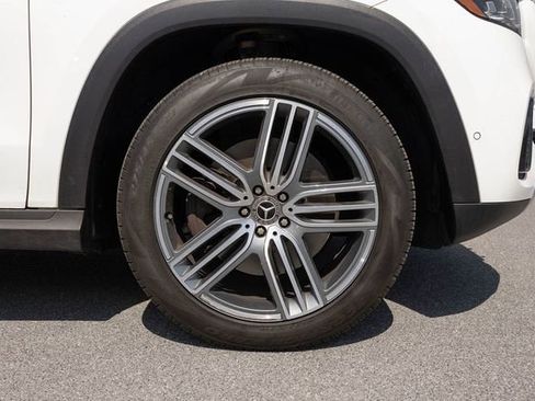 Certified 2025 Mercedes-Benz GLS 450 4MATIC image 9