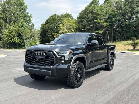 Used 2023 Toyota Tundra Limited AWD/4WD image 3
