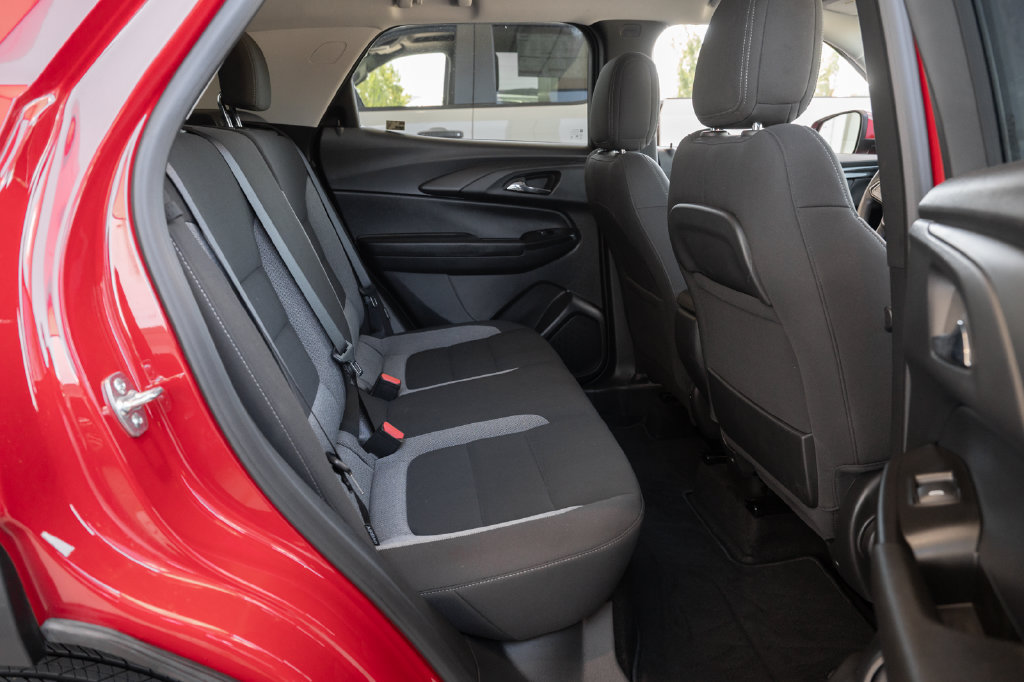 Used 2026 Chevrolet TrailBlazer LT w/ Driver Confidence Package FWD image 39