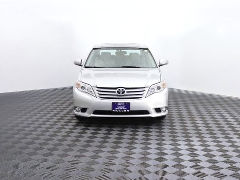 Used 2011 Toyota Avalon Limited FWD image 4