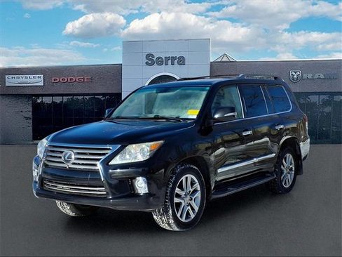 Used 2014 Lexus LX 570 4WD image 3