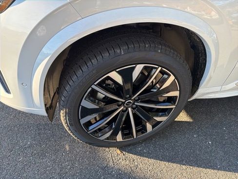 New 2026 Volvo XC90 B6 Plus w/ Protection Package Premier image 6