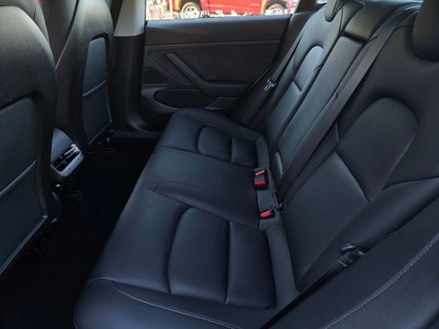 Used 2020 Tesla Model 3 Standard Range Plus RWD image 12
