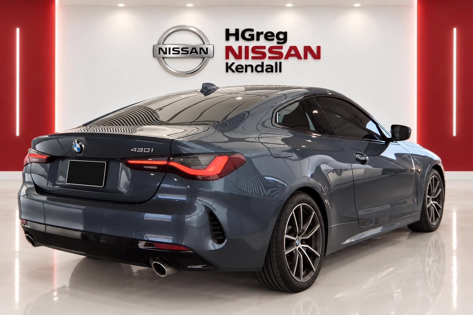 Used 2023 BMW 430i Coupe w/ Premium Package RWD image 4