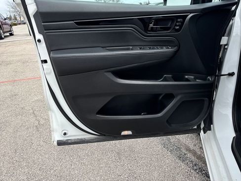 Used 2022 Honda Odyssey Elite image 11