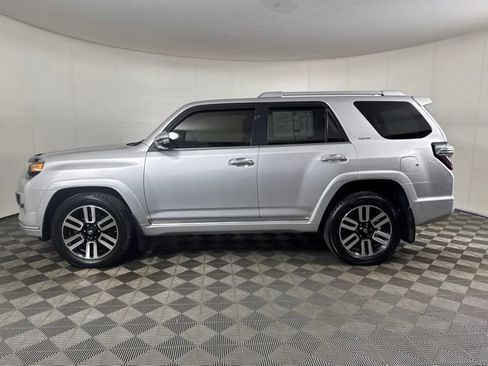 Used 2016 Toyota 4Runner Limited AWD/4WD image 7