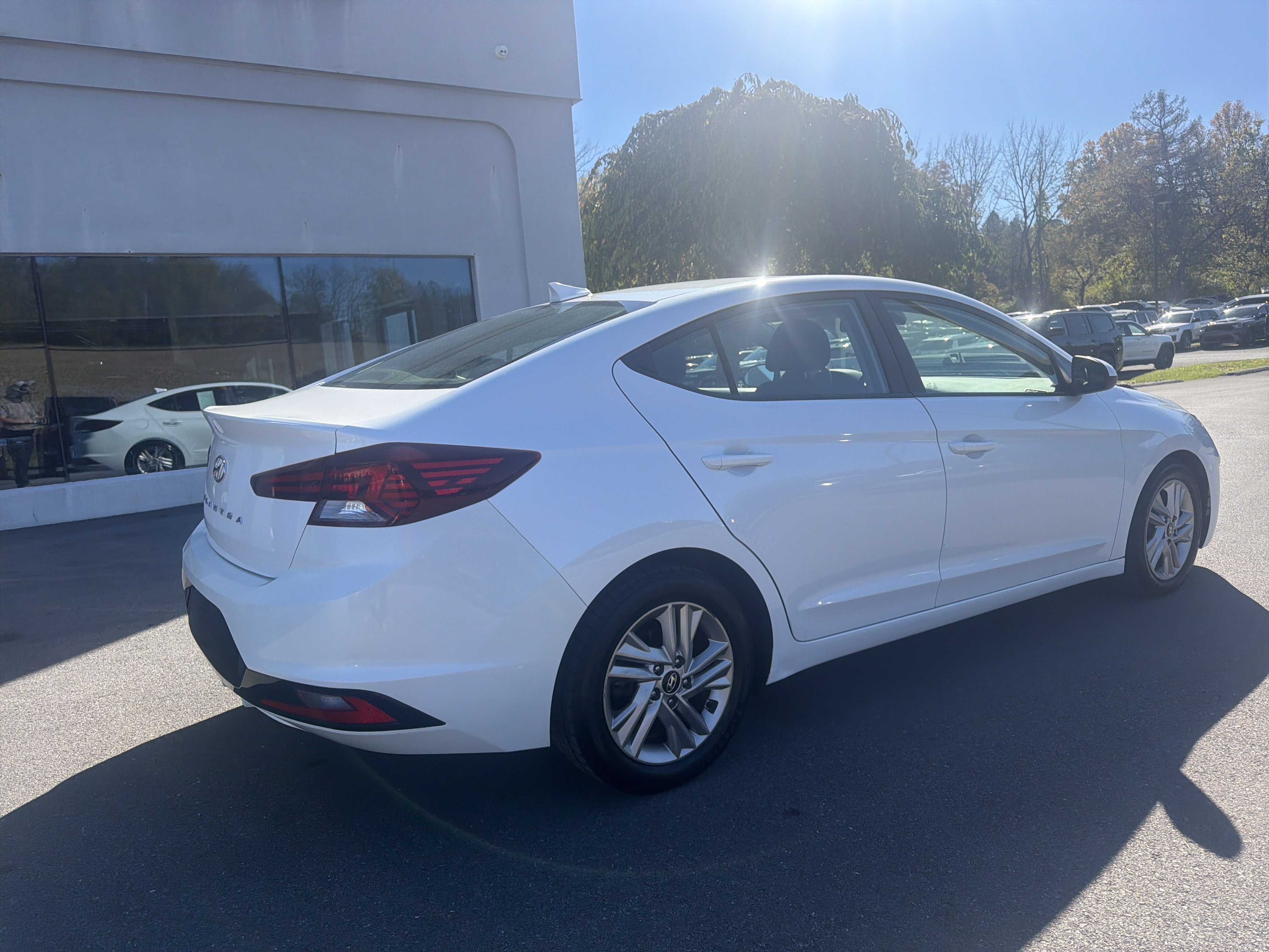 Used 2019 Hyundai Elantra SEL w/ Cargo Package FWD image 3