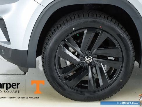 Used 2022 Volkswagen Atlas Cross Sport SE w/ Panoramic Sunroof Package FWD image 42
