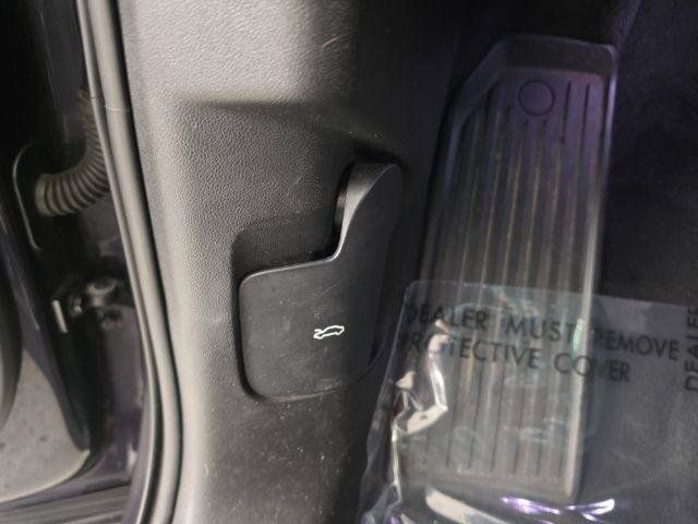 Used 2019 Porsche Cayenne AWD/4WD image 16
