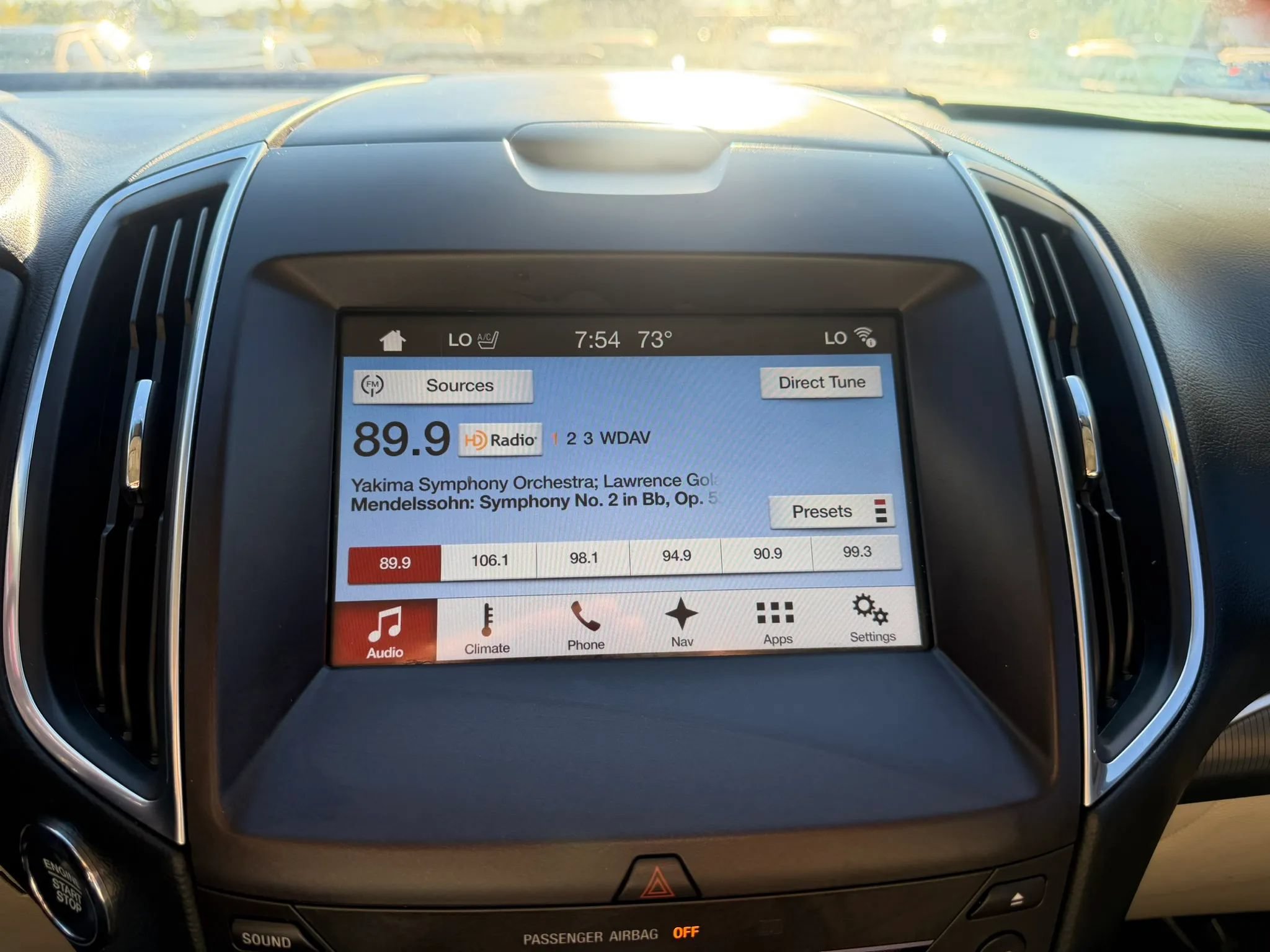 Used 2018 Ford Edge Titanium w/ Equipment Group 301A FWD image 21