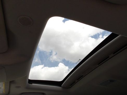 Used 2013 Buick Encore Premium AWD/4WD image 29