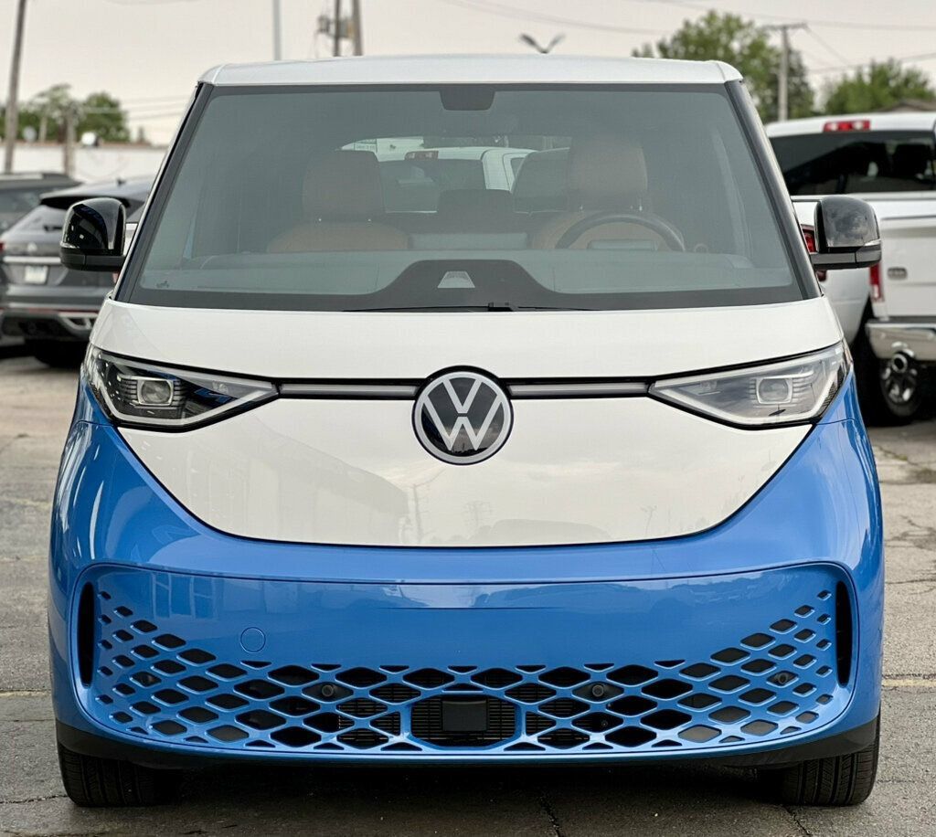 Used 2025 Volkswagen ID. Buzz Pro S RWD image 42