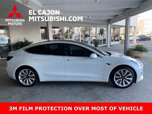 Used 2018 Tesla Model 3 Mid Range image 2