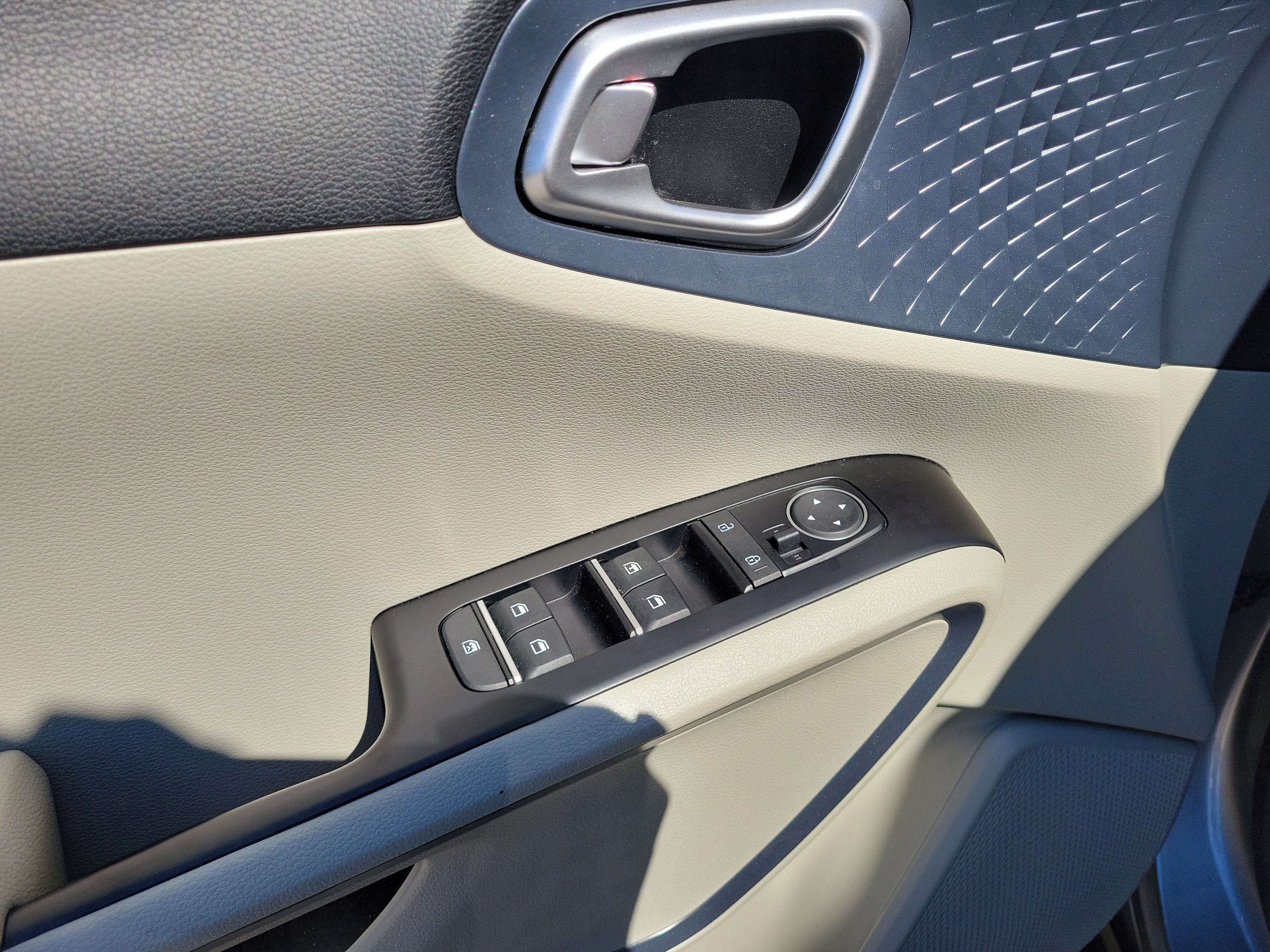 Used 2023 Kia Soul EX FWD image 16