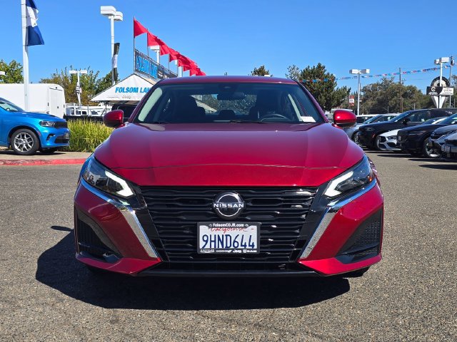 Used 2023 Nissan Altima 2.5 SV FWD image 2