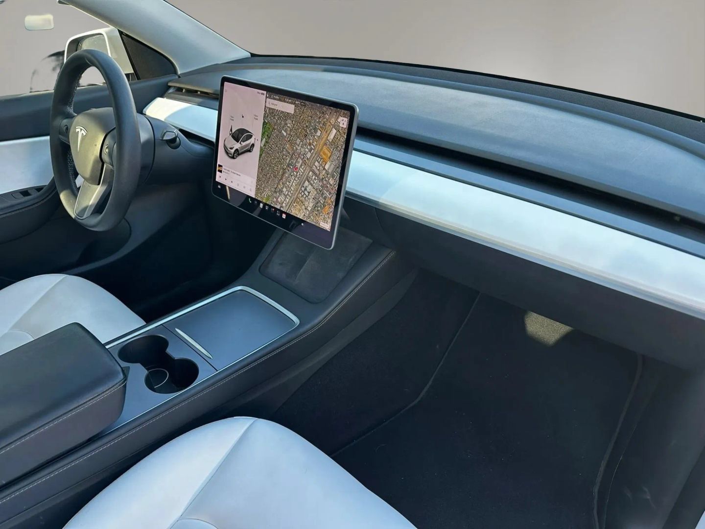 Used 2021 Tesla Model Y Long Range AWD/4WD image 14