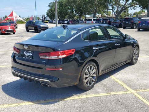Used 2020 Kia Optima Premium image 3