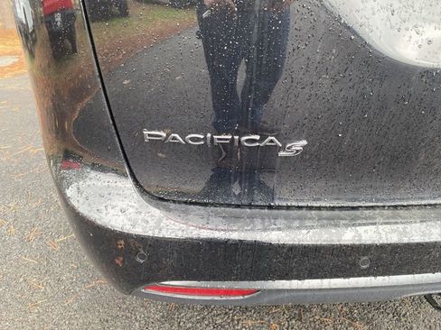 New 2026 Chrysler Pacifica Limited w/ S Appearance Package image 10