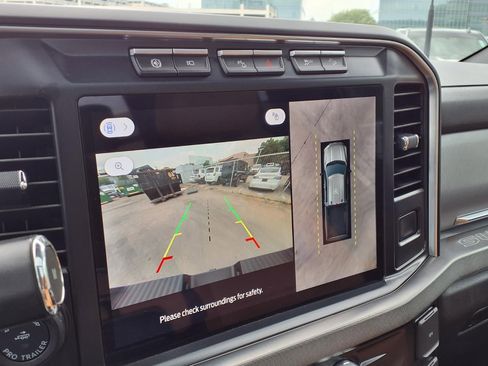 Used 2024 Ford F250 Platinum w/ FX4 Off-Road Package image 18