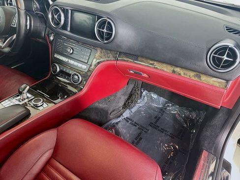 Used 2018 Mercedes-Benz SL 550 image 27
