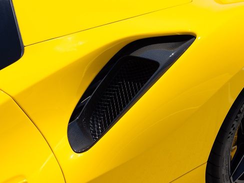Used 2020 Ferrari 488 Pista Spider RWD image 21