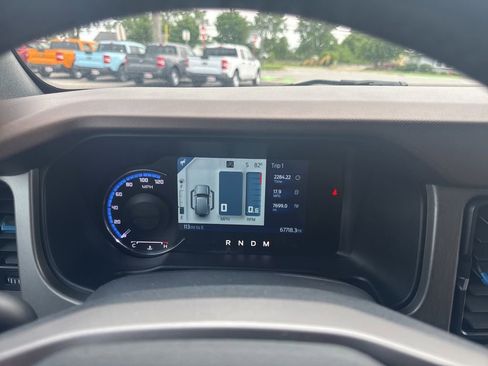 Used 2022 Ford Bronco Outer Banks w/ Sasquatch Package AWD/4WD image 16
